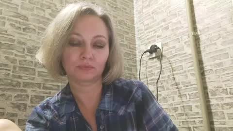 Snapshot of edithmanning chatting on January 20, 2025, 1:42 pm edithmanning online show from January 20, 2025, 1:42 pm