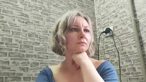 Snapshot of edithmanning chatting on January 26, 2025, 10:12 am edithmanning online show from January 26, 2025, 10:12 am