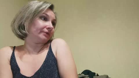 Snapshot of edithmanning chatting on February 3, 2025, 7:21 pm edithmanning online show from February 3, 2025, 7:21 pm