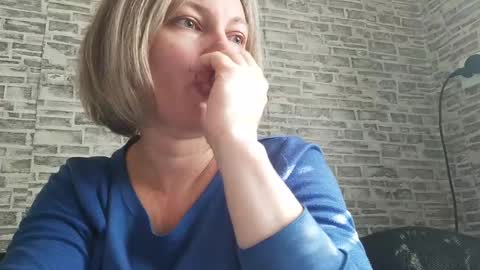 Snapshot of edithmanning chatting on February 19, 2025, 6:44 am edithmanning online show from February 19, 2025, 6:44 am