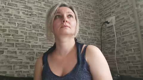 Snapshot of edithmanning chatting on March 5, 2025, 11:17 am edithmanning online show from March 5, 2025, 11:17 am