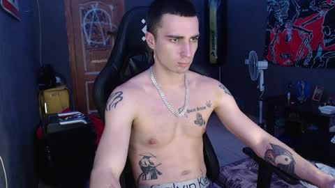 Eduar online show from December 21, 2024, 5:29 pm