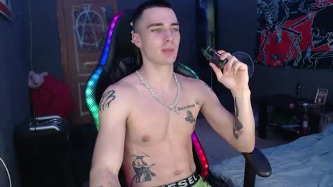 Eduar online show from December 30, 2024, 6:05 pm