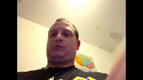 Snapshot of edwardaims_2please chatting on October 16, 2025, 9:49 pm edwardaims_2please online show from October 16, 2025, 9:49 pm