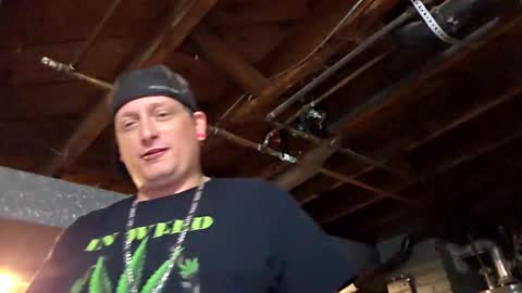 Snapshot of edwardaims_2please chatting on October 19, 2025, 6:41 pm edwardaims_2please online show from October 19, 2025, 6:41 pm