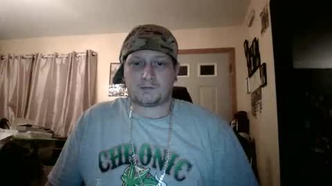 Snapshot of edwardaims_2please chatting on November 11, 2025, 4:45 am edwardaims_2please online show from November 11, 2025, 4:45 am