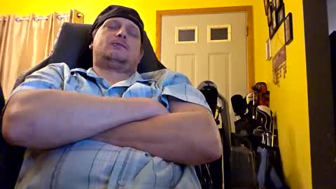 Snapshot of edwardaims_2please chatting on November 14, 2025, 4:55 am edwardaims_2please online show from November 14, 2025, 4:55 am