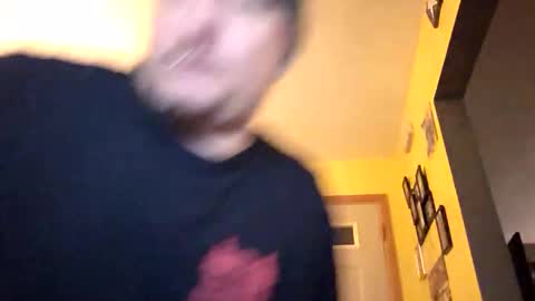 Snapshot of edwardaims_2please chatting on November 19, 2025, 3:39 am edwardaims_2please online show from November 19, 2025, 3:39 am