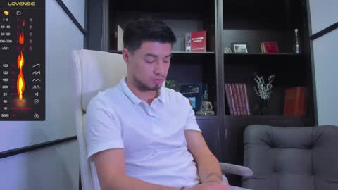 Snapshot of edwardross_ chatting on January 8, 2025, 8:39 pm Edward Ross online show from January 8, 2025, 8:39 pm