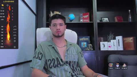 Snapshot of edwardross_ chatting on January 10, 2025, 7:43 pm Edward Ross online show from January 10, 2025, 7:43 pm