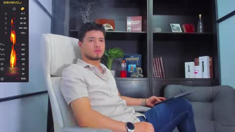 Snapshot of edwardross_ chatting on February 3, 2025, 7:42 pm Edward Ross online show from February 3, 2025, 7:42 pm