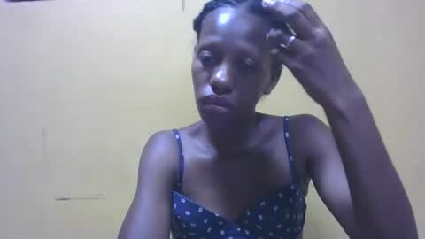 edwige770943 online show from April 18, 2026, 7:18 pm