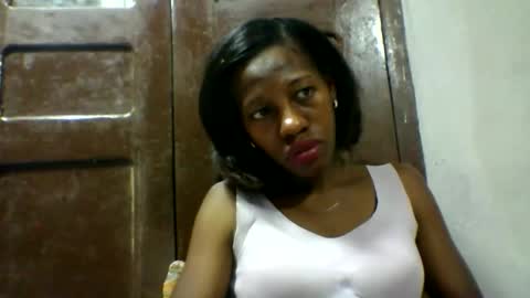 edwige770943 online show from April 23, 2026, 7:52 am