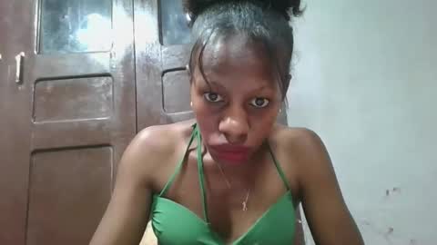 edwige770943 online show from May 23, 2026, 8:40 am