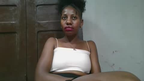 edwige770943 online show from May 29, 2026, 7:50 am