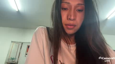 edza25377 online show from May 14, 2026, 12:01 pm