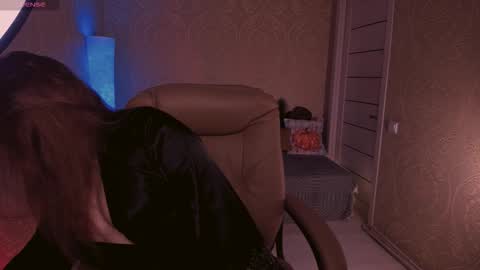 eesmaaarr online show from November 7, 2025, 11:38 pm