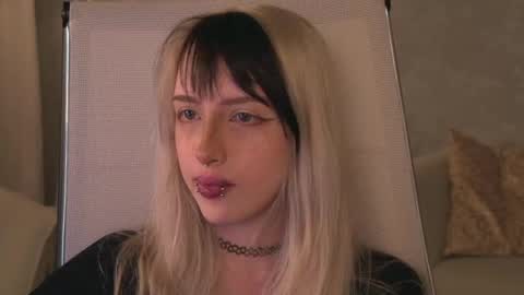Snapshot of eevamarie chatting on June 3, 2026, 6:02 pm EVA NON NUDE online show from June 3, 2026, 6:02 pm
