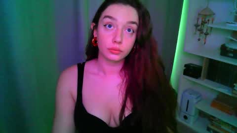 effie_balconii online show from October 26, 2025, 1:28 pm