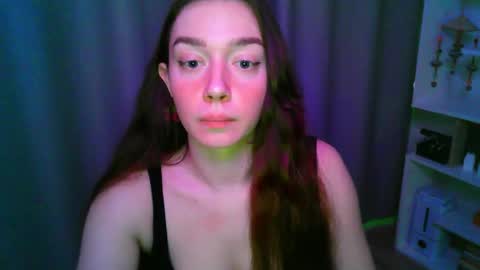 Snapshot of effie_balconii chatting on March 7, 2026, 3:42 pm effie_balconii online show from March 7, 2026, 3:42 pm