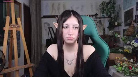 Snapshot of effiemeowley chatting on April 23, 2026, 9:41 am effiemeowley online show from April 23, 2026, 9:41 am