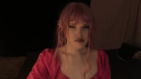 Effie Mur online show from January 1, 2025, 3:03 pm