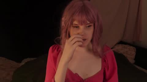 Effie Mur online show from January 3, 2025, 3:01 pm