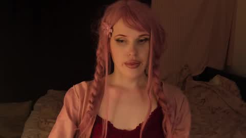 Effie Mur online show from January 13, 2025, 3:26 pm