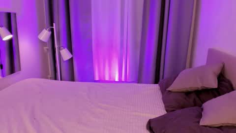 Effie Mur online show from February 5, 2026, 6:07 am