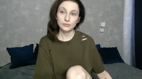 Snapshot of effy_gray chatting on December 9, 2024, 6:12 am Anna online show from December 9, 2024, 6:12 am