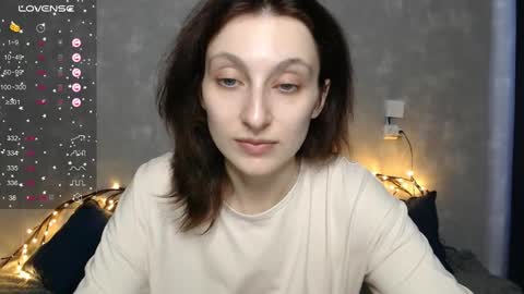 Snapshot of effy_gray chatting on February 25, 2025, 6:25 am Anna online show from February 25, 2025, 6:25 am