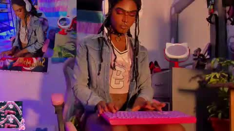 effy_marinn online show from September 17, 2025, 10:28 am