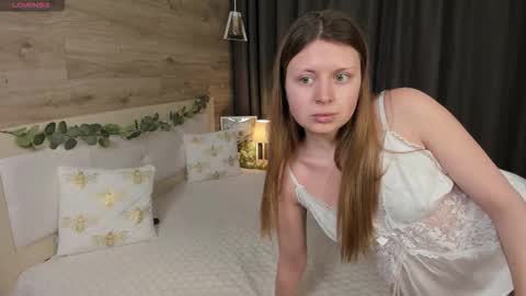 Effy online show from February 24, 2026, 6:33 am