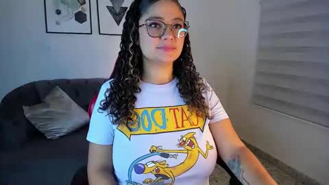 Snapshot of efy_lopez chatting on January 9, 2026, 12:30 pm efy_lopez online show from January 9, 2026, 12:30 pm