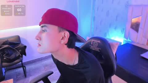 eidan_tay online show from May 14, 2026, 12:34 pm