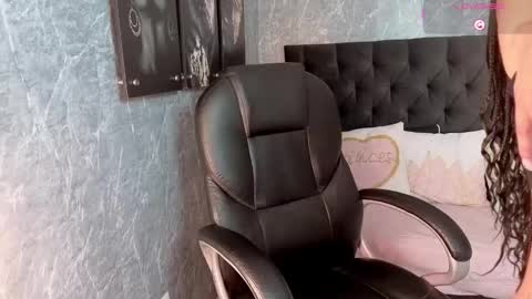 Snapshot of eileen__stone chatting on January 8, 2026, 11:56 am eileen__stone online show from January 8, 2026, 11:56 am