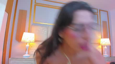 Snapshot of eilyn_millan chatting on March 18, 2026, 1:25 pm Eilyn Millan online show from March 18, 2026, 1:25 pm