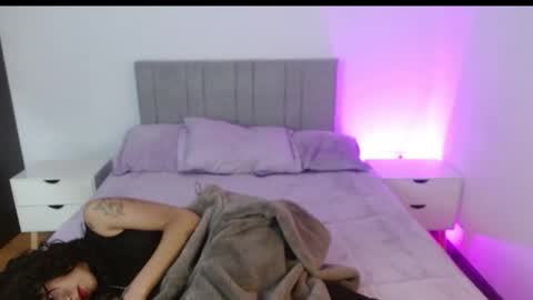 eilynro7 online show from January 15, 2026, 2:49 am