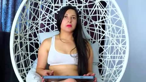 eimy__cute online show from October 2, 2025, 8:05 pm