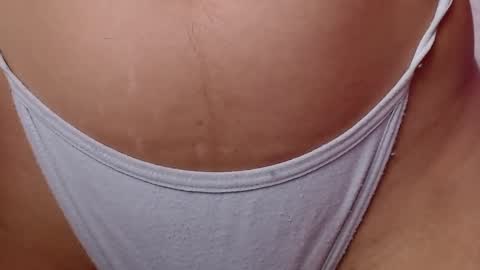 eimy_cutte online show from January 25, 2025, 1:52 pm