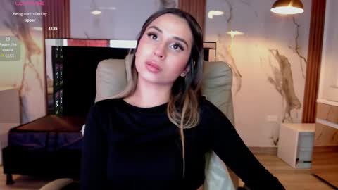 Snapshot of eimy_rose1 chatting on June 6, 2026, 8:24 pm Eimy rose online show from June 6, 2026, 8:24 pm