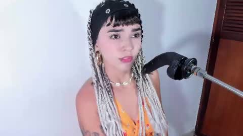 eimy_salome15 online show from August 5, 2026, 5:27 pm