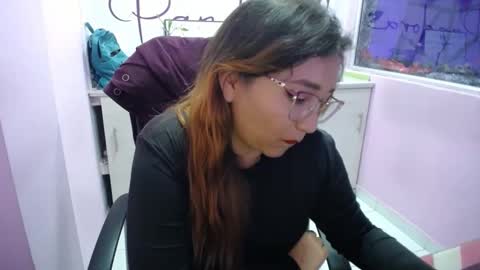 Snapshot of eireneninon chatting on December 14, 2024, 1:39 am Eirene online show from December 14, 2024, 1:39 am