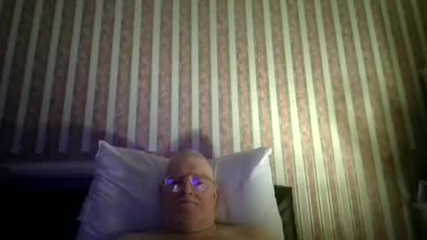 eketman1964 online show from November 29, 2025, 11:30 pm