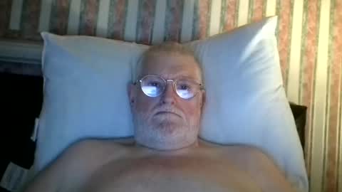 eketman1964 online show from December 14, 2025, 11:53 pm