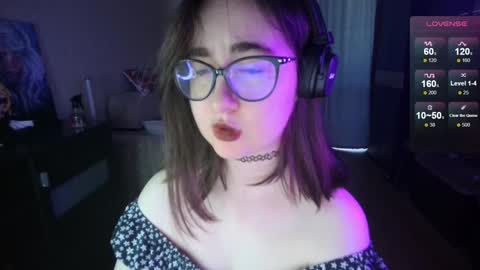 If you like it when I meow give me a thumbs up online show from December 13, 2024, 9:13 am