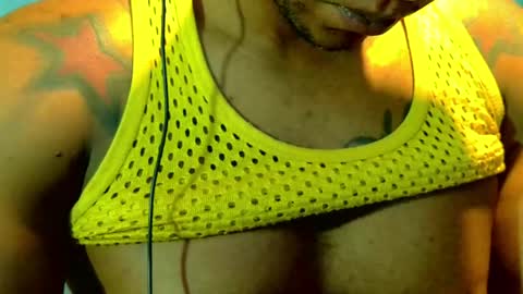 el_vecino_m online show from May 15, 2026, 6:53 am