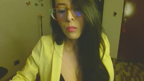 Snapshot of ela_3611 chatting on December 2, 2025, 5:02 am ela_3611 online show from December 2, 2025, 5:02 am