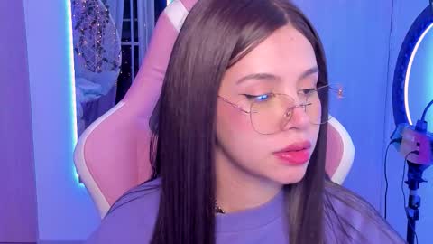 Ela online show from September 26, 2025, 4:27 am