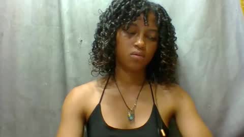 elaliealdy online show from October 27, 2025, 6:50 am